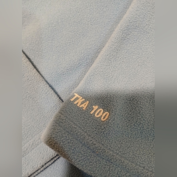 The North Face TKA 100 1/4 Zip Zip Fleece Top. Stand Up Collar. Size S/P. - Picture 3 of 9
